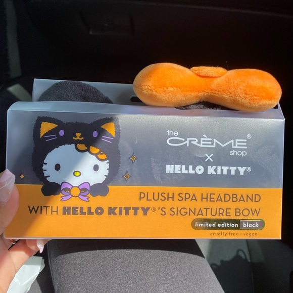 Hello Kitty Accessories - HALLOWEEN HELLO KITTY LIMITED ADDITION SPA HEADBAND!🧡
